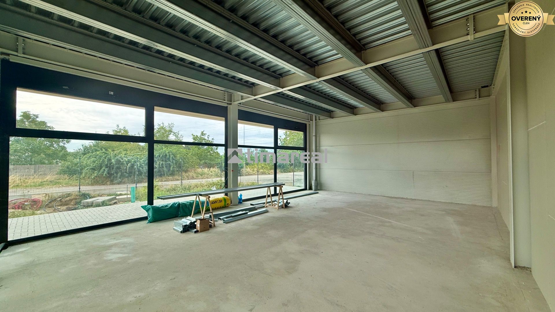showroom2.jpg