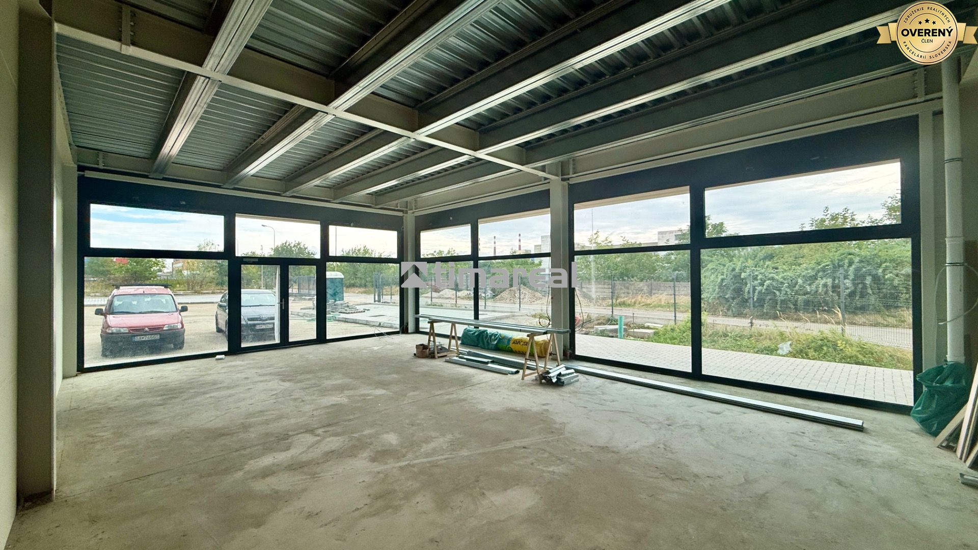 showroom.jpg