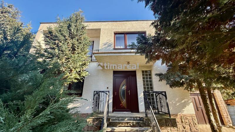 pohľad od ulice.jpg